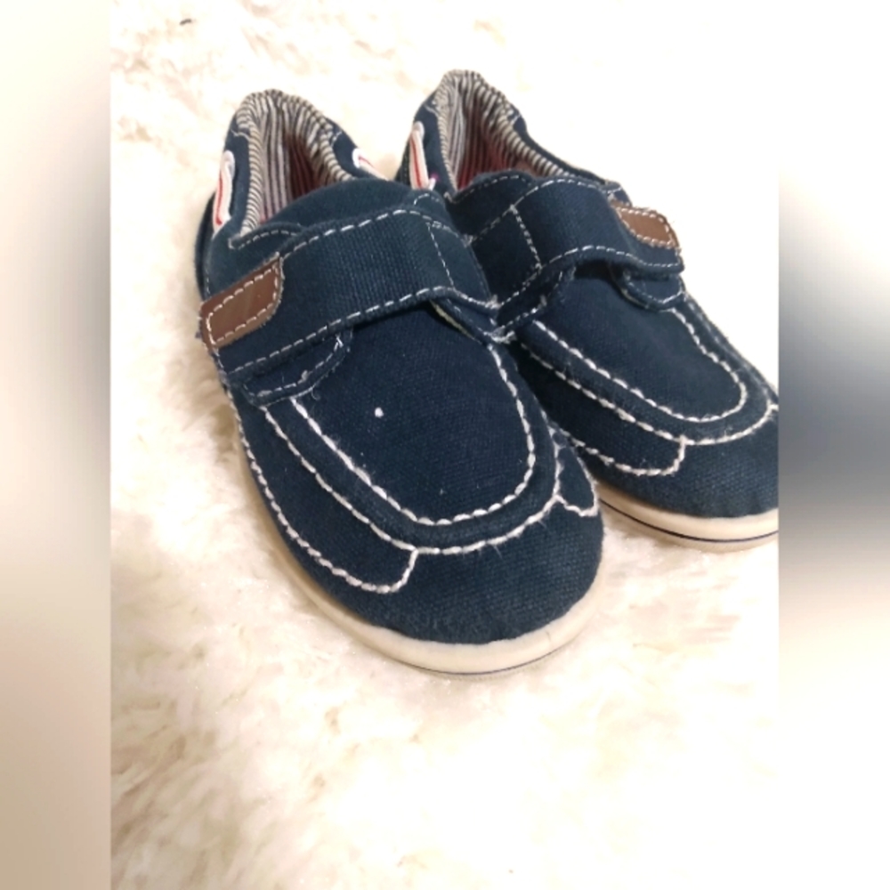 Jumping bean toddler boys 9 sneakers